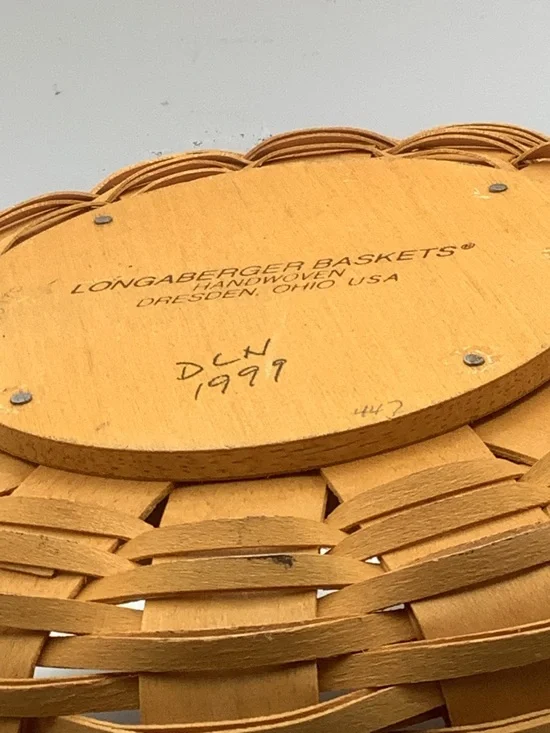 Vintage Longaberger 1999 Christmas Collection Popcorn Basket, Liner and Charm - Picture 11 of 11